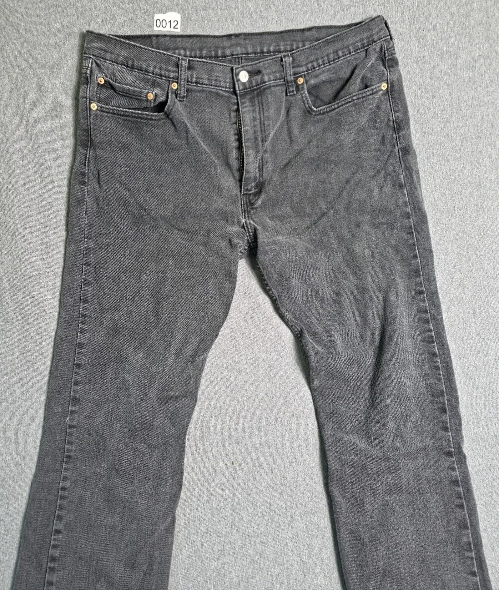 Men's Black Straight-Leg Jeans Levis 502 Straight.